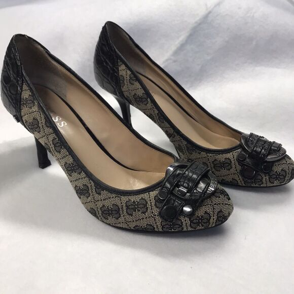 GUESS Jaquard Women Kitten Heel Black Tan Sz  7.5 Buckle Logo Shoe Studs Y2k Vtg - Picture 4 of 8